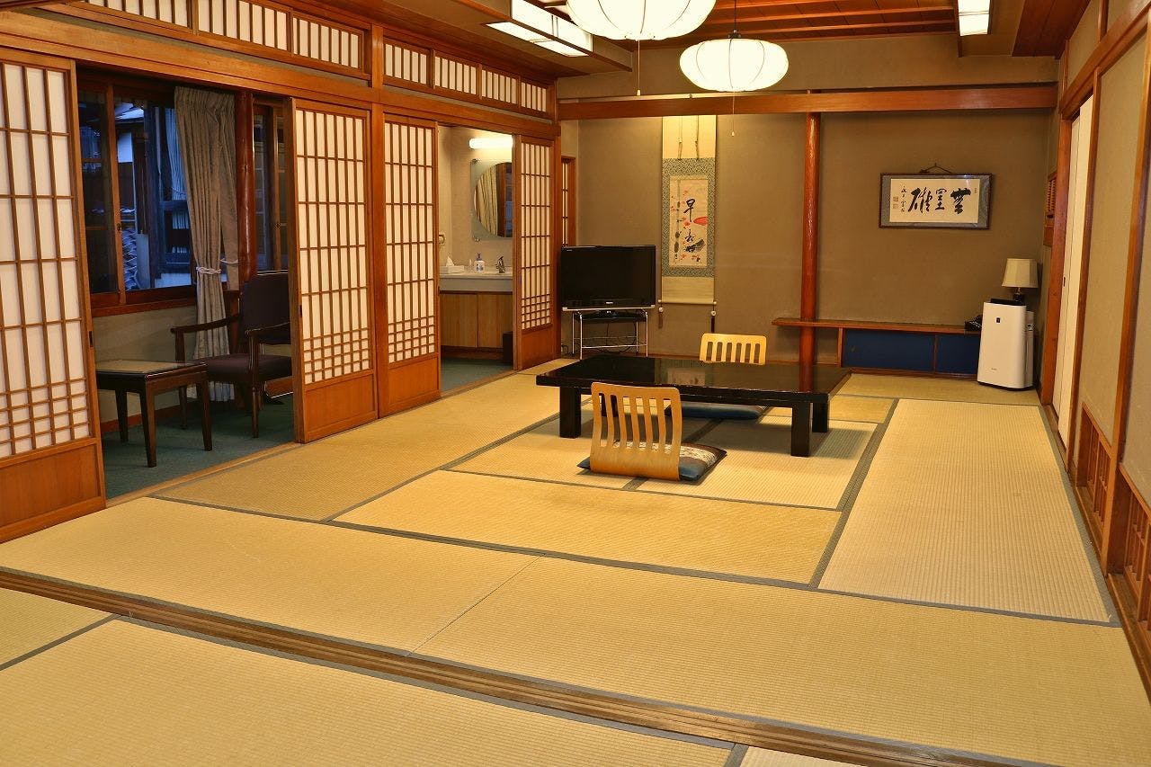 Kinosaki Onsen Tsutaya Ryokan