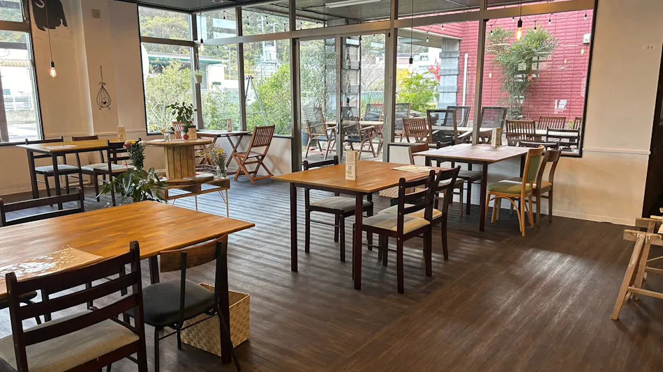 Yutaka Umi no Eki Tobishima-kan