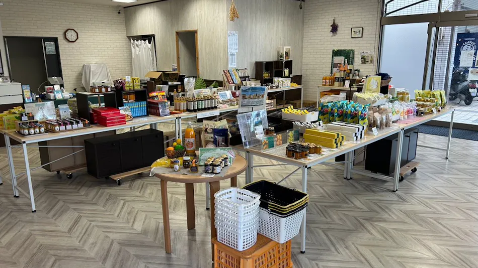 Yutaka Umi no Eki Tobishima-kan