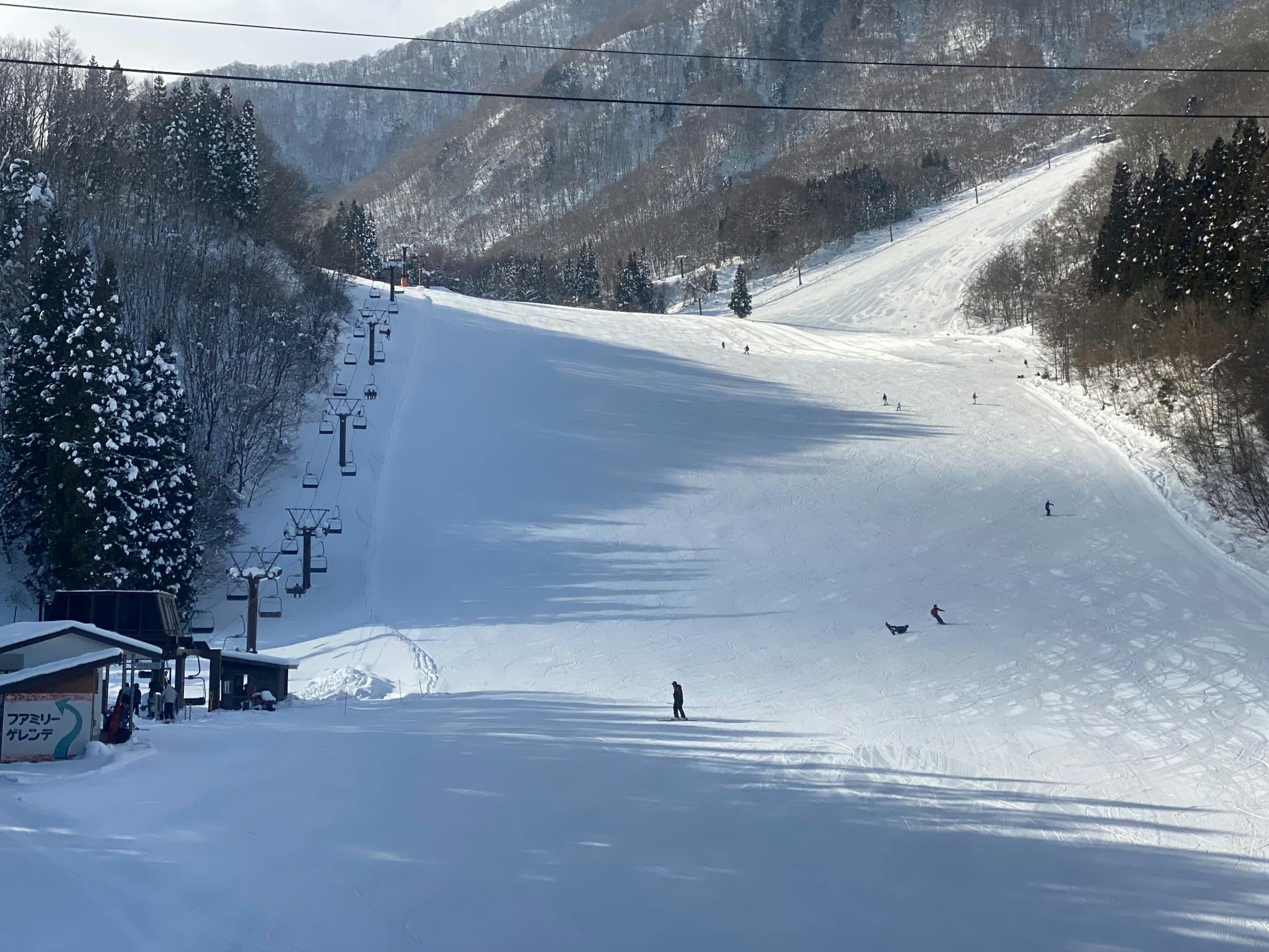 สถานที่เล่นสกีซาโนะซากะ