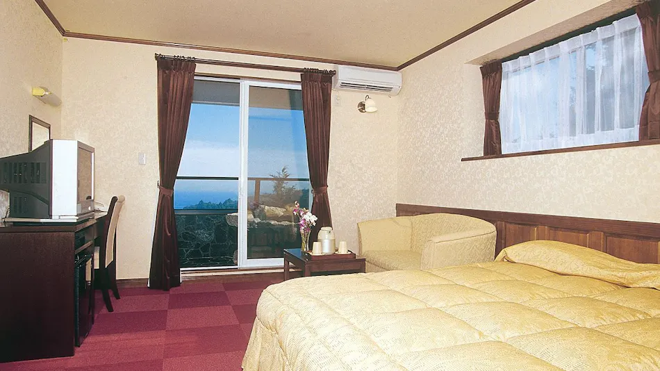 British Style Petit Hotel Queen's Suite