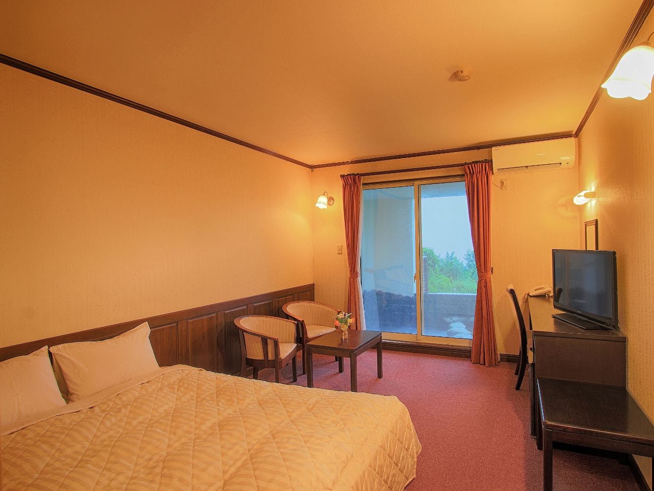 British Style Petit Hotel Queen's Suite