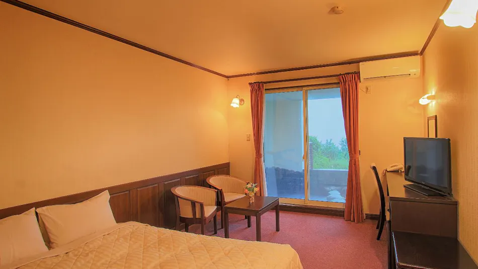 British Style Petit Hotel Queen's Suite