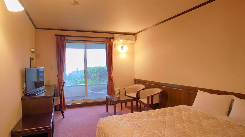 British Style Petit Hotel Queen's Suite
