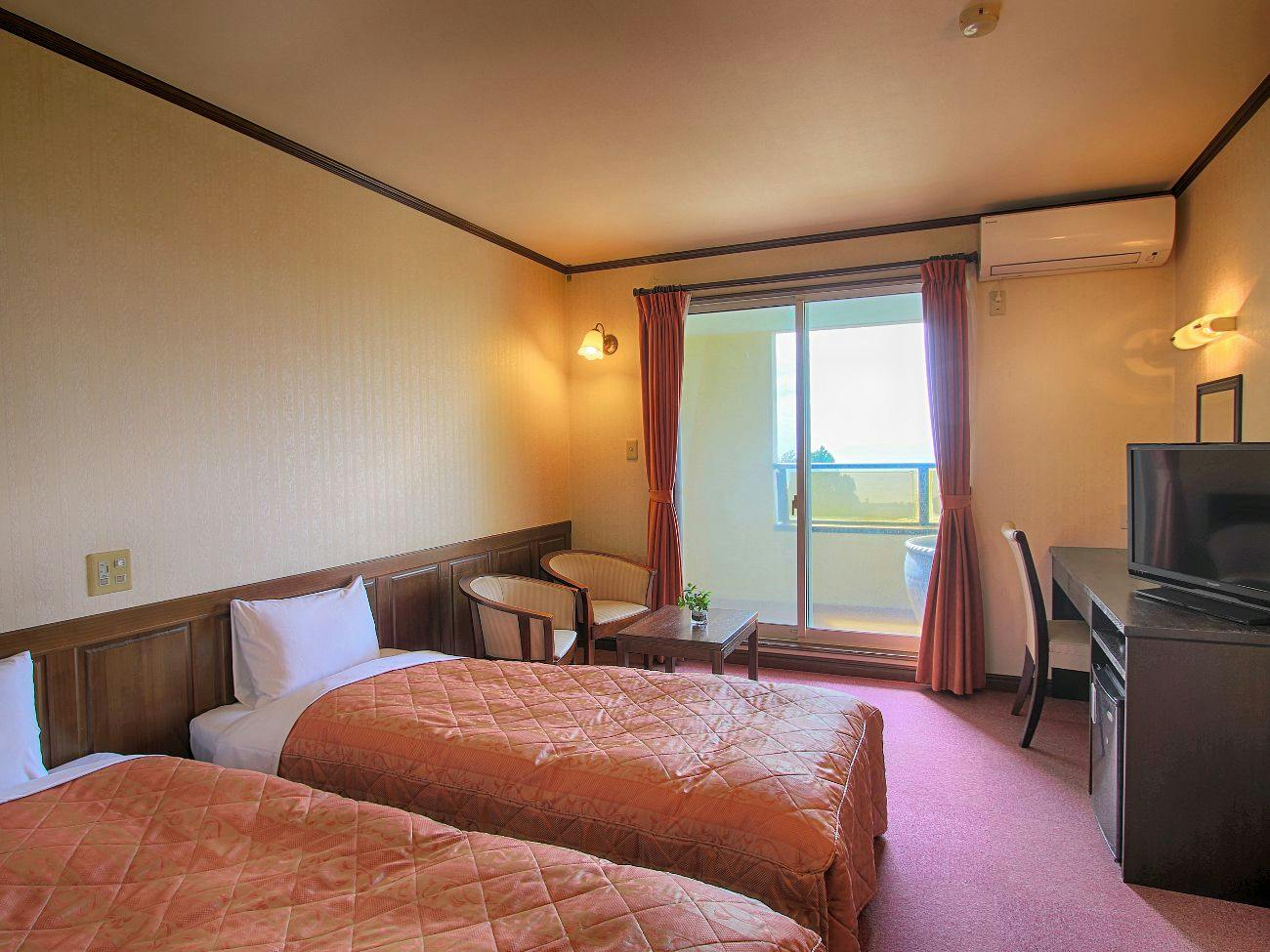 British Style Petit Hotel Queen's Suite