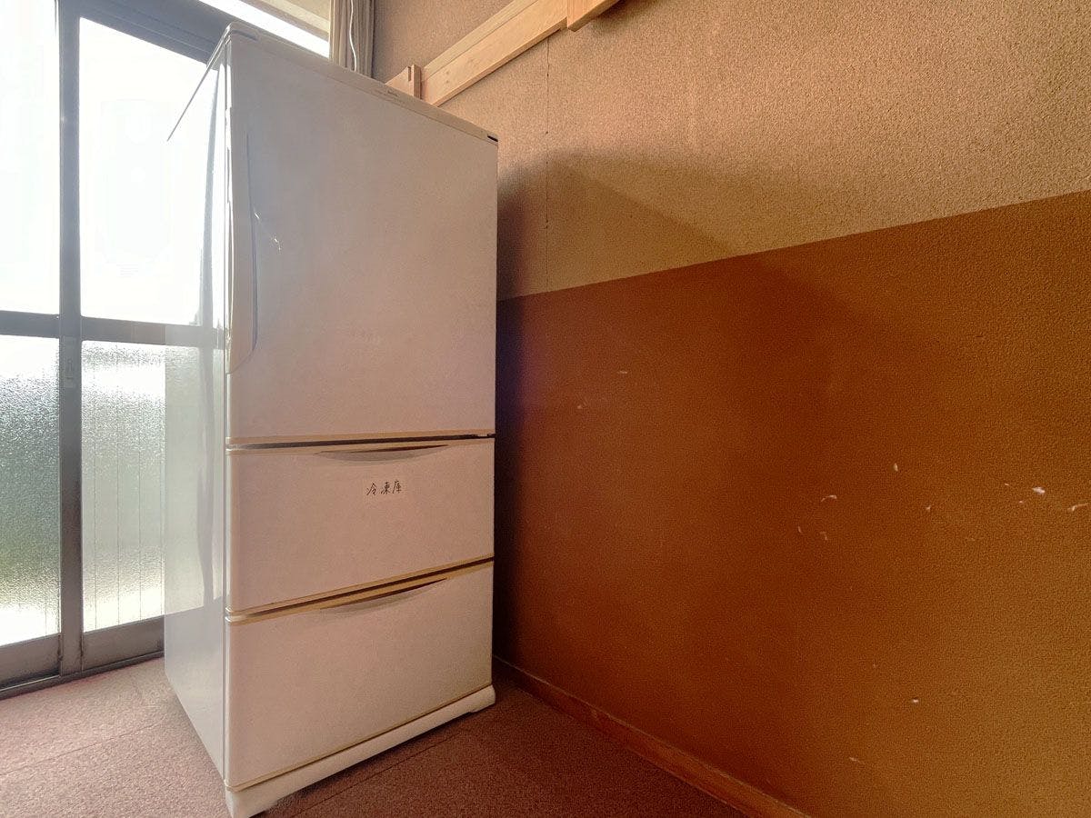 【Dalam bangunan】Peti sejuk bersama di tingkat 3