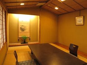 割烹 桃山
