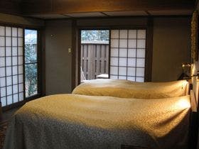 Ｂ・Ｂ・Ｃ長湯　長期滞在施設と林の中の小さな図書館