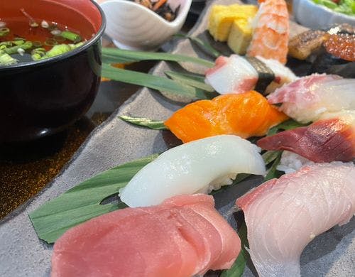 寿司うまそー