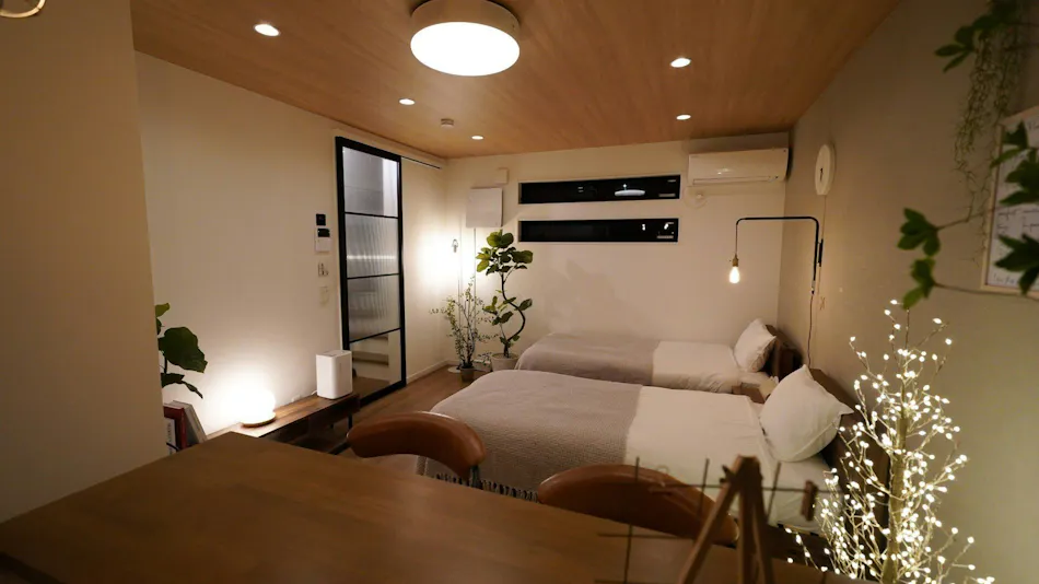 Garage House Hotel ISHIUCHI BASE