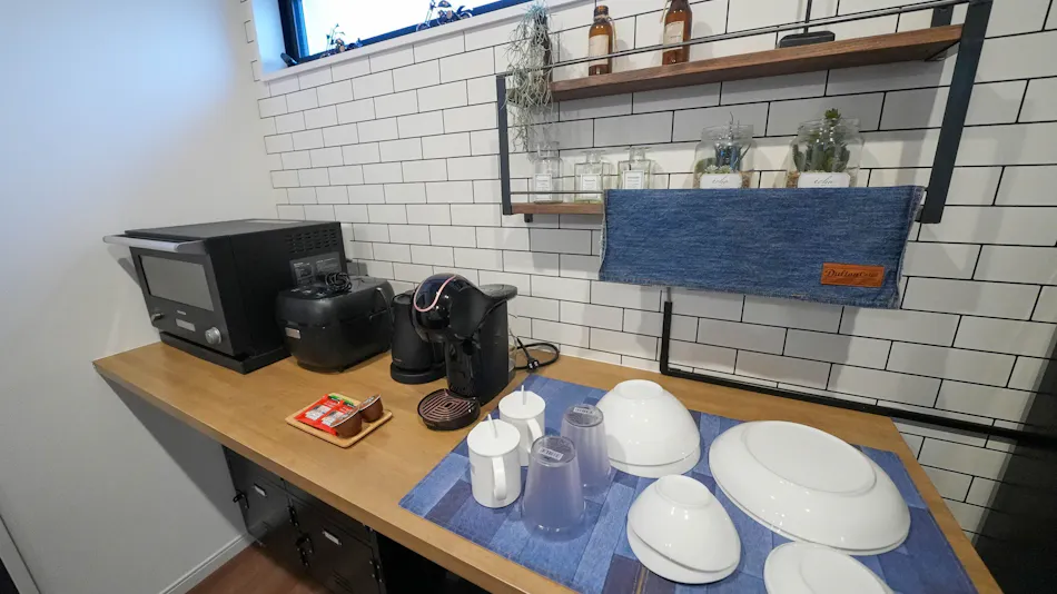 Garage House Hotel ISHIUCHI BASE