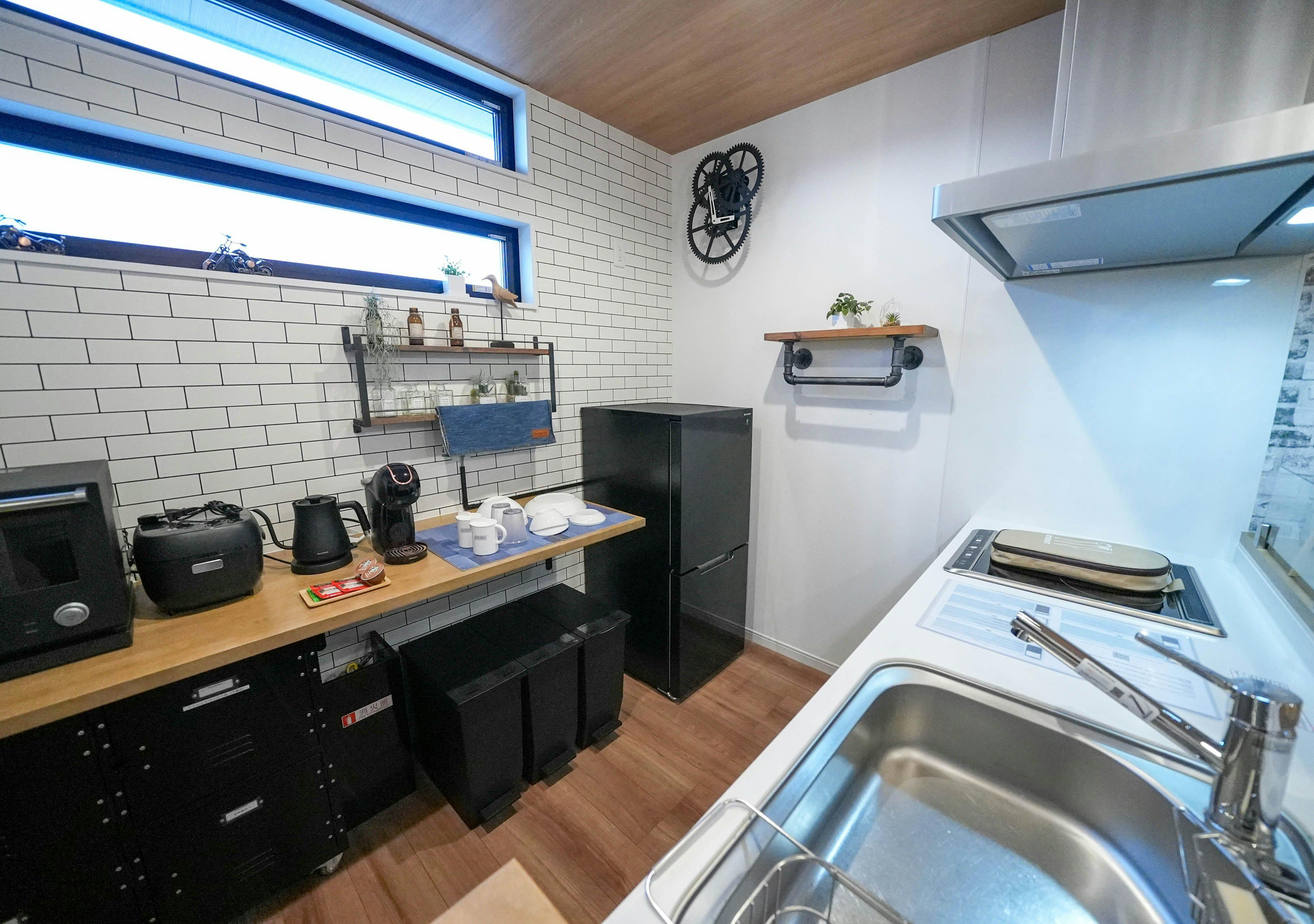 Garage House Hotel ISHIUCHI BASE