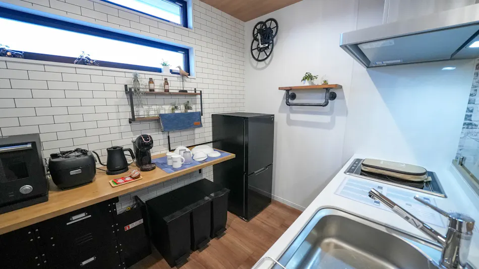 Garage House Hotel ISHIUCHI BASE