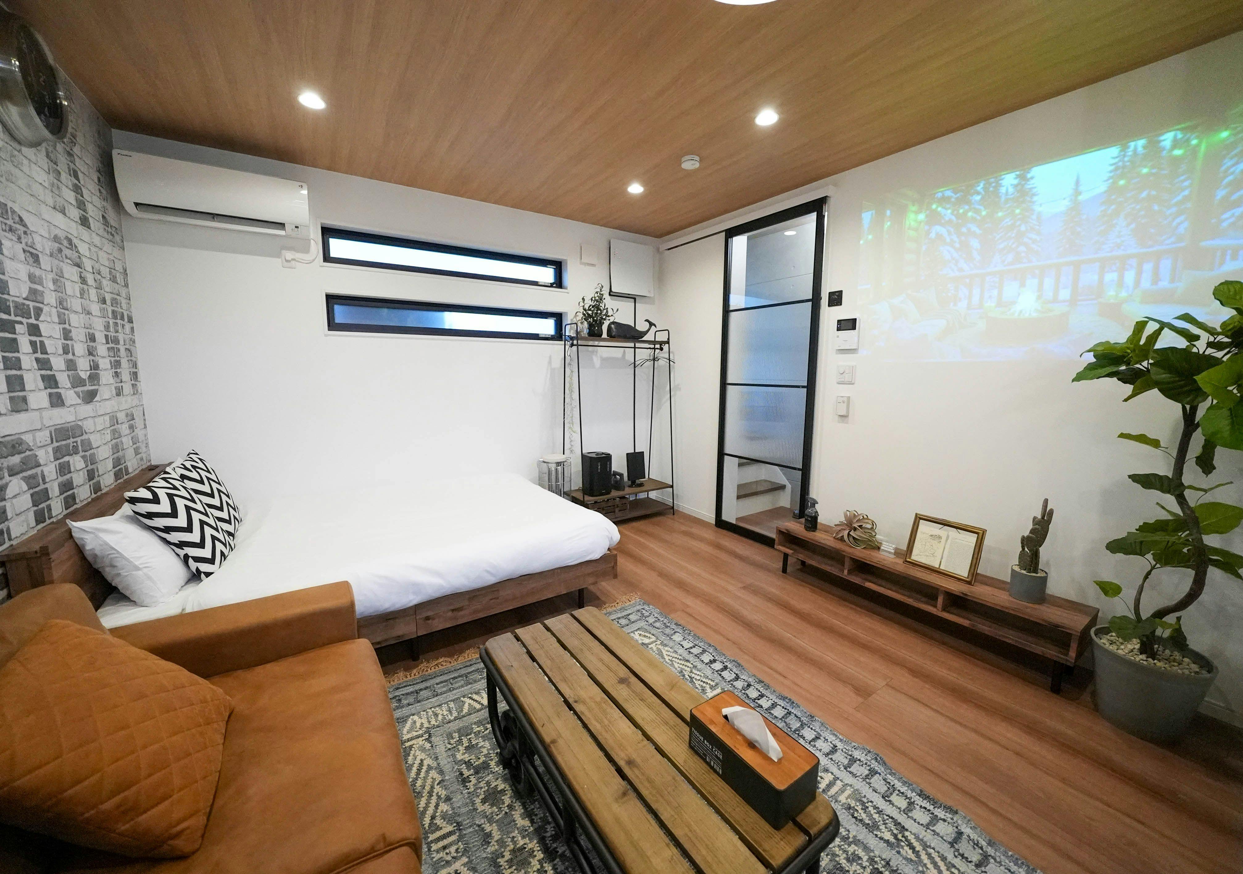 Garage House Hotel ISHIUCHI BASE
