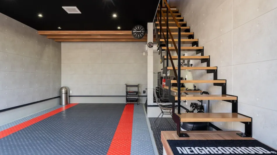 Garage House Hotel ISHIUCHI BASE