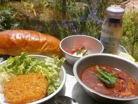 三代校舎ふれあいの里　おいしい学校