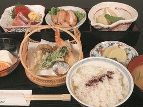 三代校舎ふれあいの里　おいしい学校