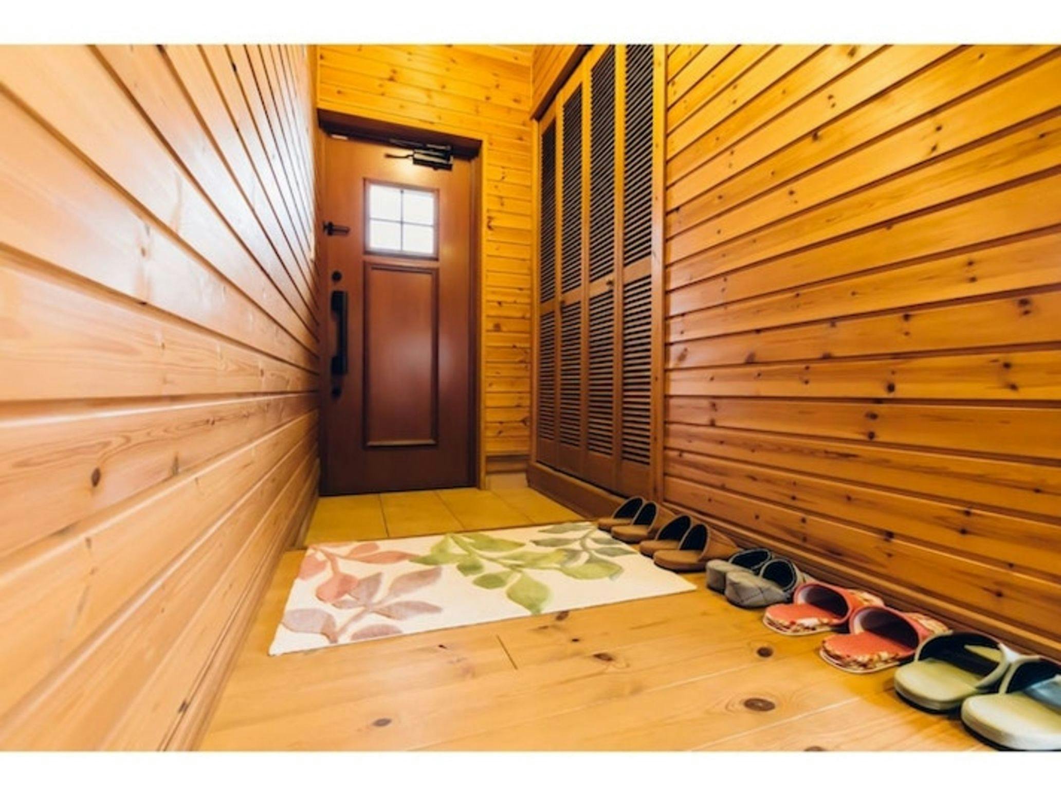 Lake Toya Private Log House