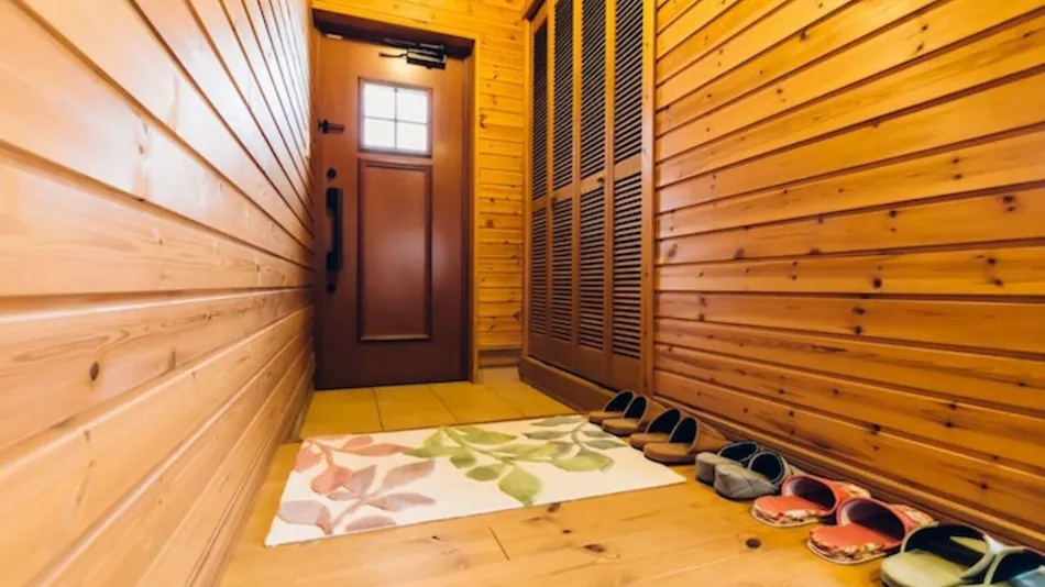 Lake Toya Private Log House