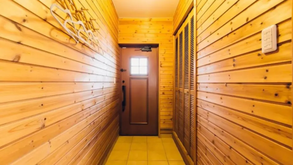 Lake Toya Private Log House