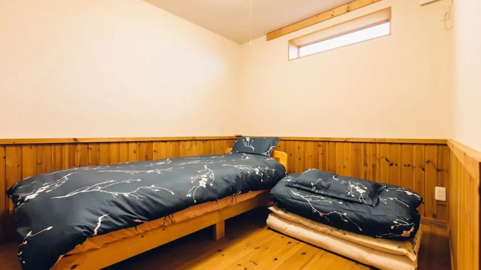 Lake Toya Private Log House