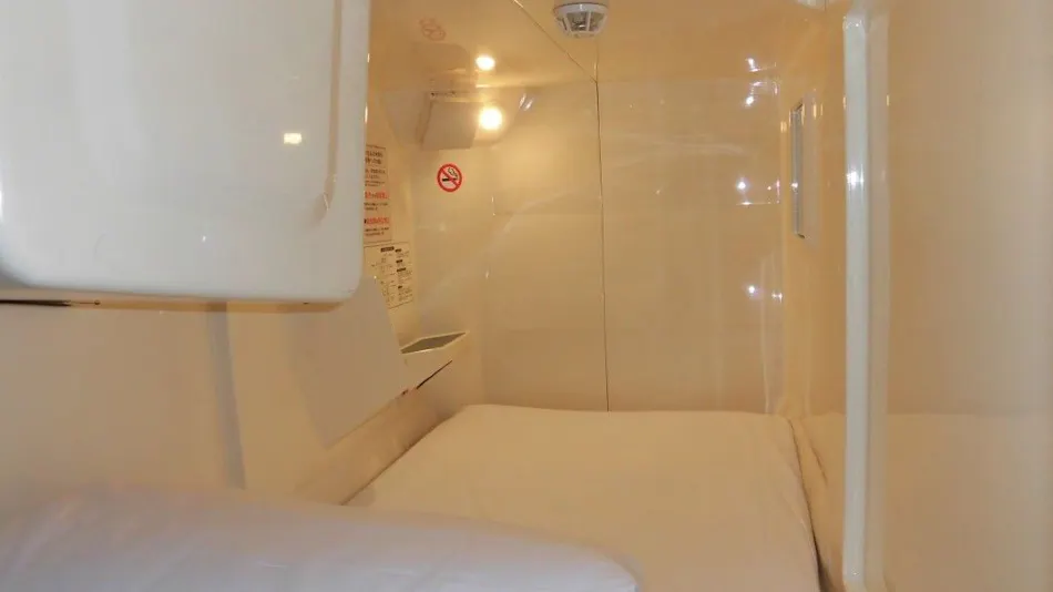 MINATO Capsule Inn