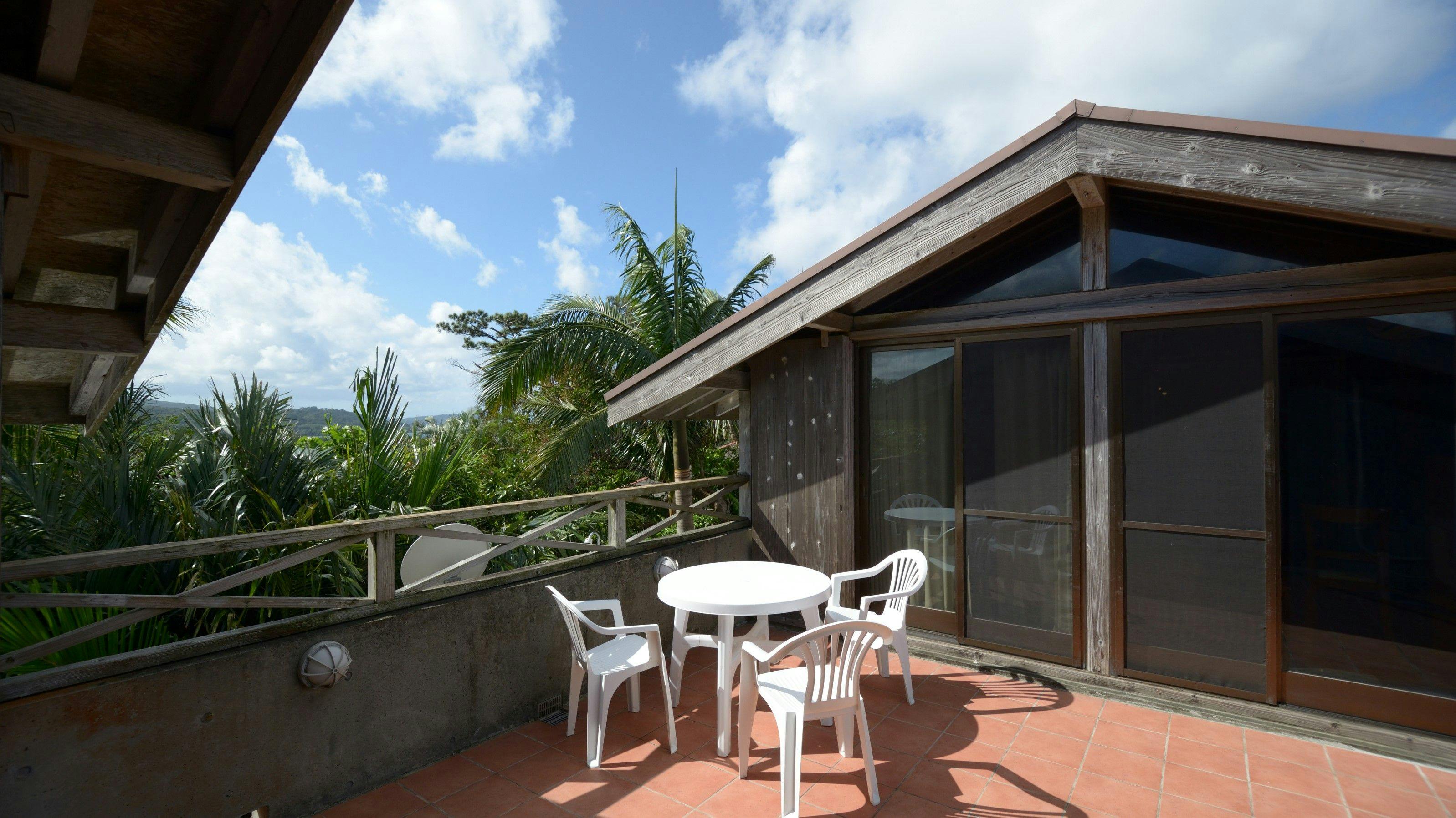 Niraina Resort & Yacht Holidays <Iriomote Island>