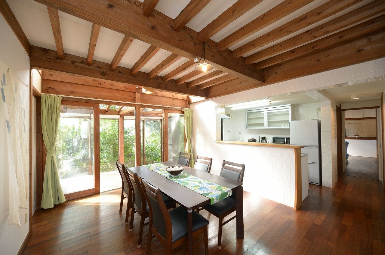 Dapur dan ruang makan gaya tatap muka