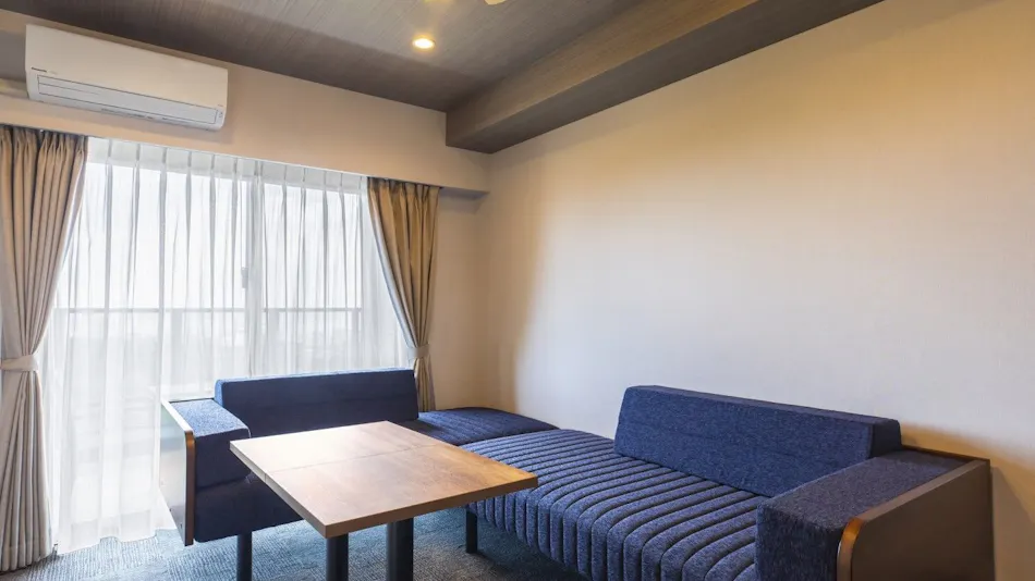 YENN_S MARINA inn. RYCOM