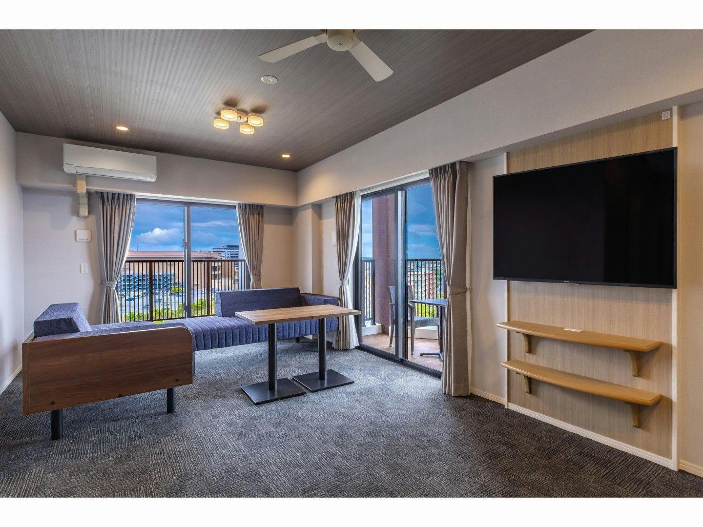 YENN_S MARINA inn. RYCOM