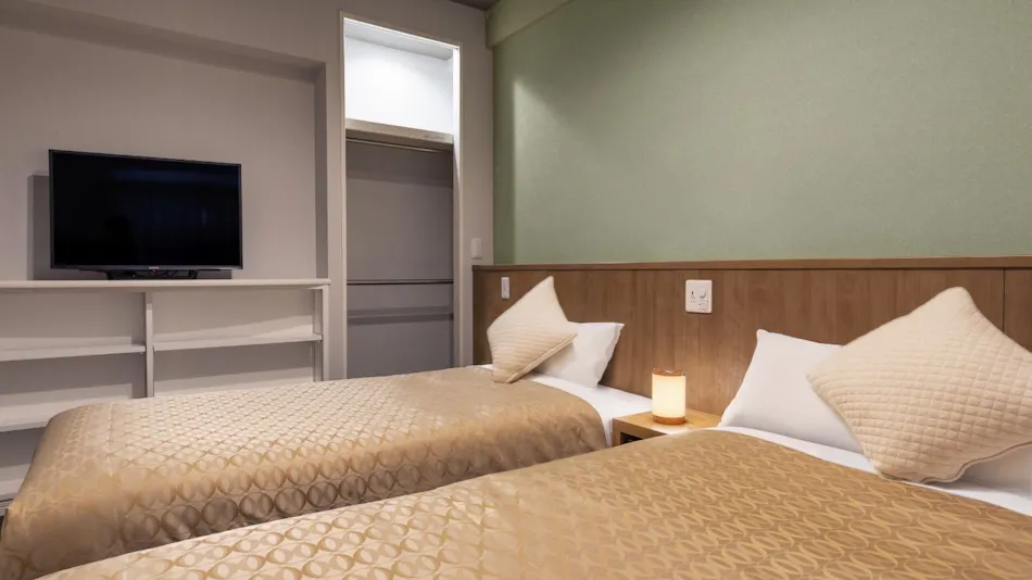 YENN_S MARINA inn. RYCOM