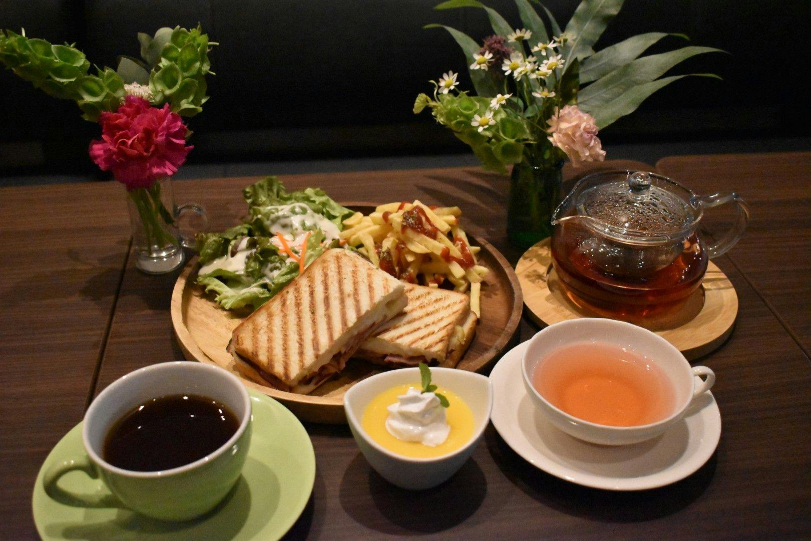 YENN_S MARINA inn. RYCOM