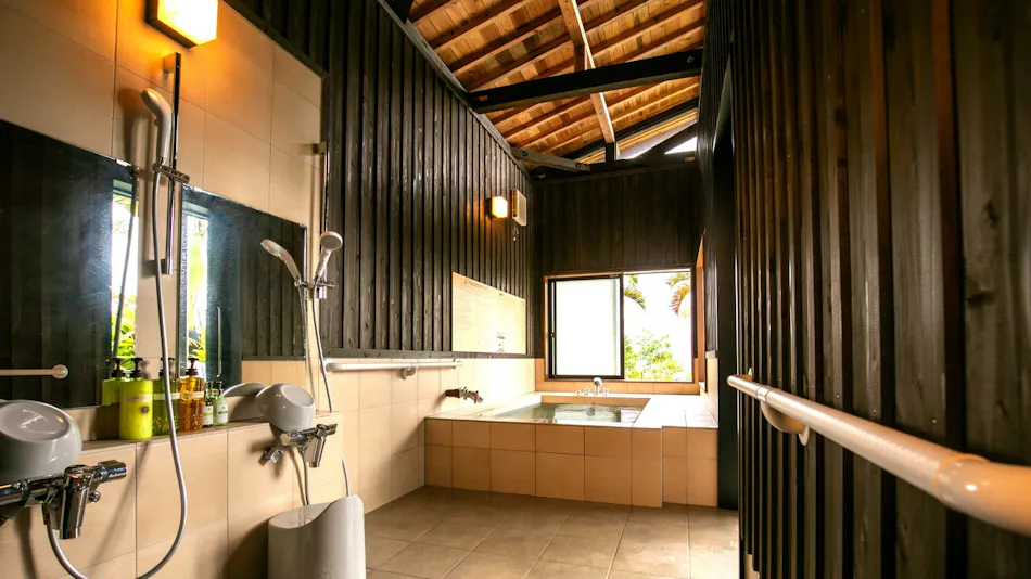 Amami Onsen Yamato Hanahana Beach Resort
