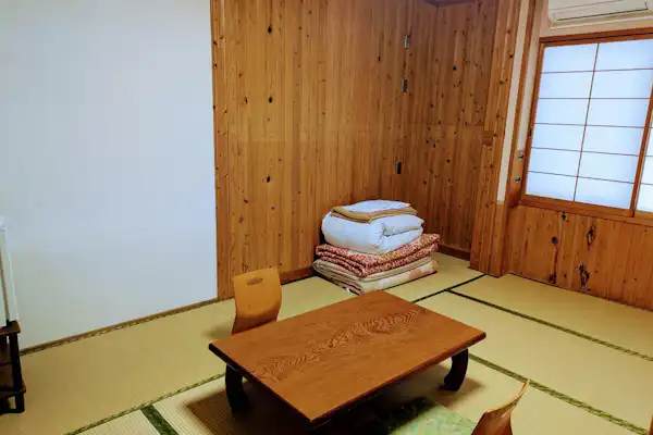 Bilik gaya Jepun 6 tatami