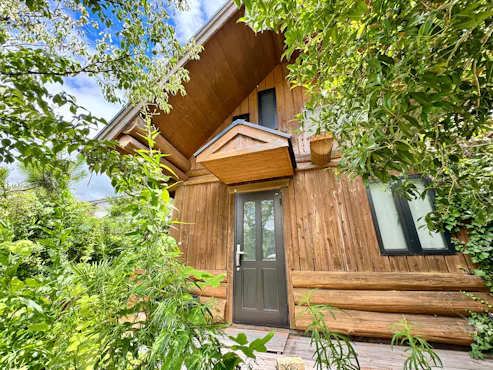 【บ้านไม้】พร้อมอ่างอาบน้ำกลางแจ้งและในร่ม