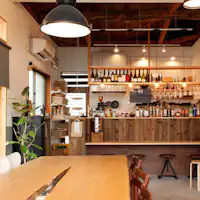 附設咖啡廳・酒吧