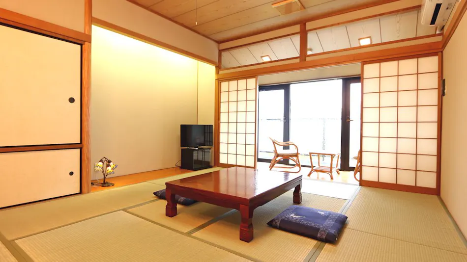 Hotel & Restaurant Rupoze Makino