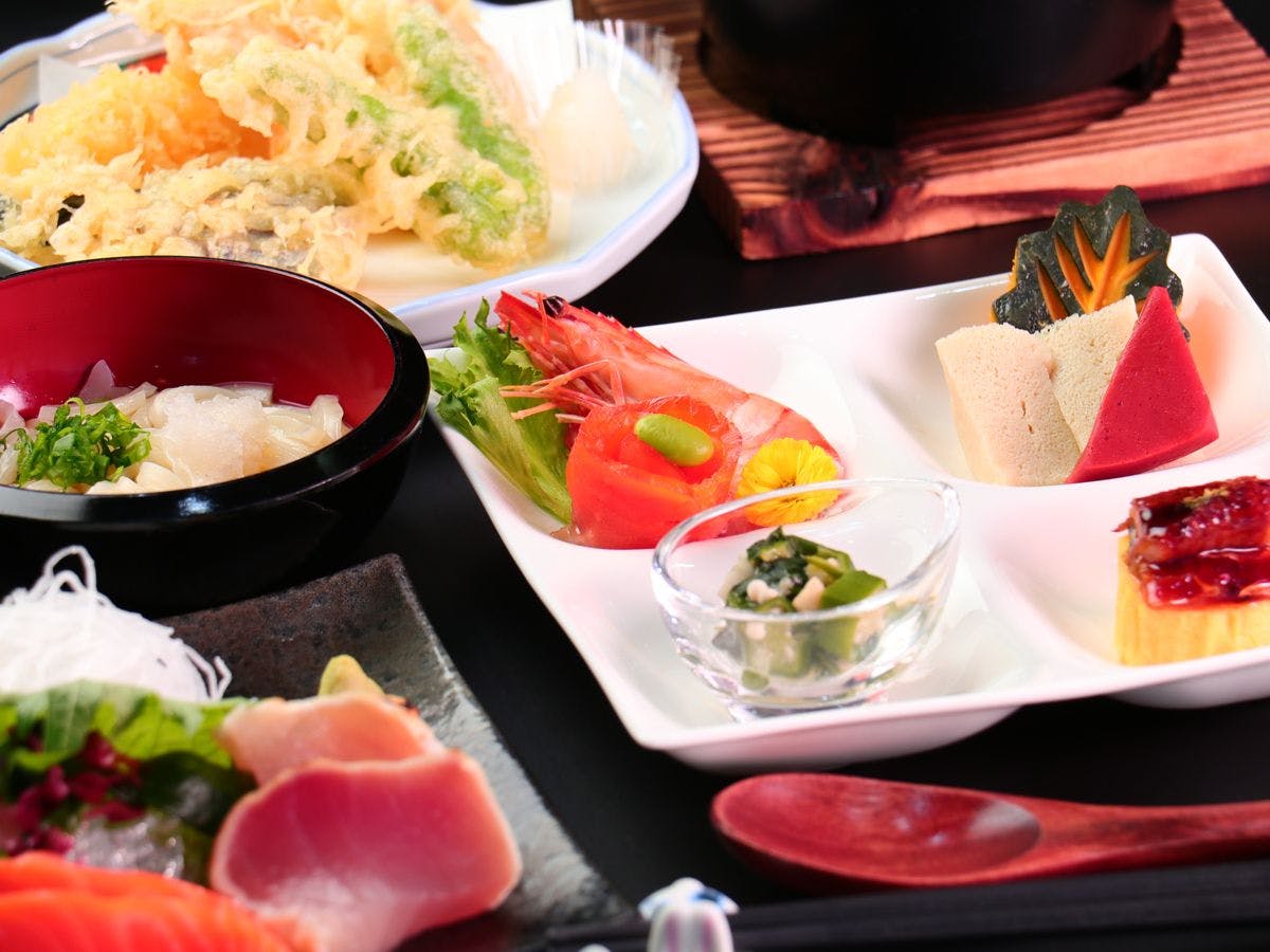 Hotel & Restaurant Rupoze Makino