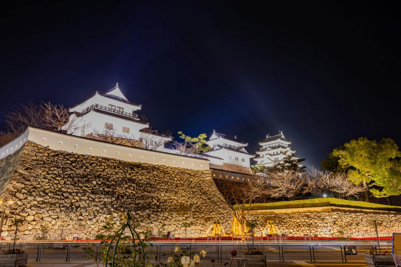 สถานที่ท่องเที่ยวใกล้เคียง