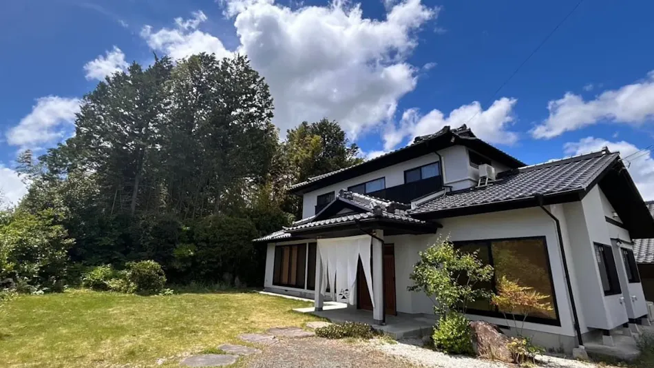 "Yomoyado," a private rental accommodation in Hokuto City, Yamanashi Prefecture