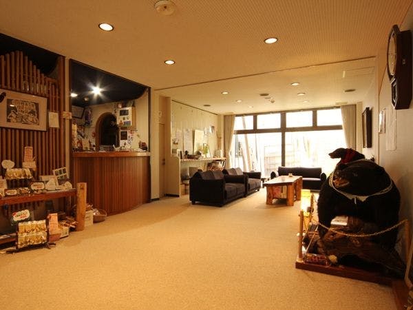 【ล็อบบี้】ตุ๊กตาหมีสตัฟฟ์รอต้อนรับคุณ