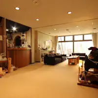 【ล็อบบี้】ตุ๊กตาหมีสตัฟฟ์รอต้อนรับคุณ