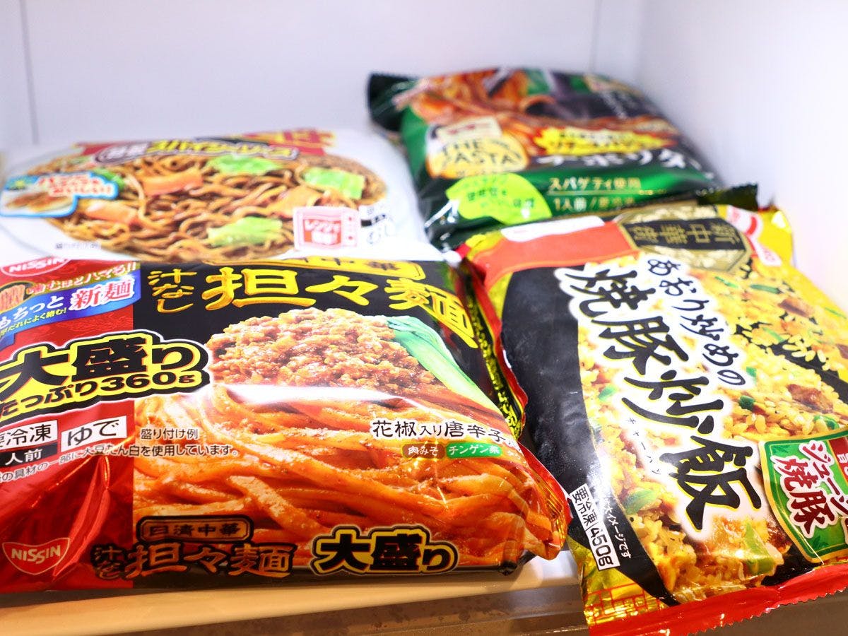 ภายในอาคาร◆ชั้น 1 มีอาหารแช่แข็งหลากหลายชนิดให้บริการแบบมีค่าใช้จ่าย*