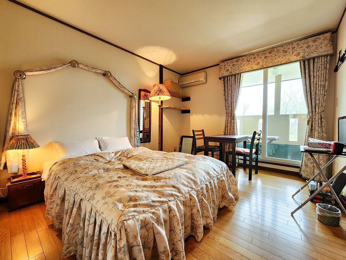 #ห้องเตียงคู่พร้อมระเบียง