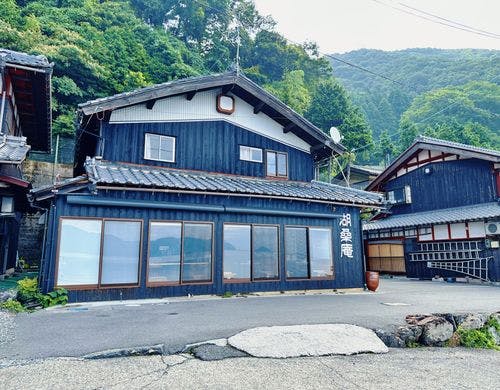 湖桑庵1階カフェとキッチン