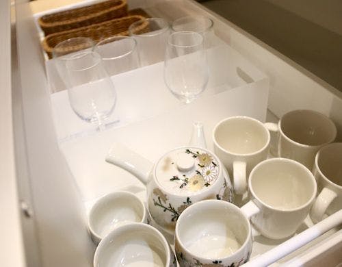 【龍助の間】 食器類