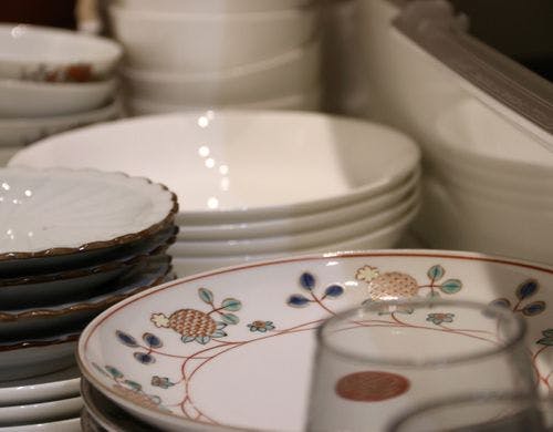 【龍助の間】 食器類