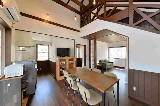 รีโนเวโค (บ้านสองชั้น)