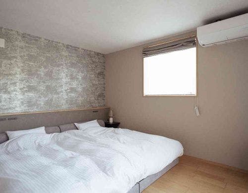 and time　ベットルーム