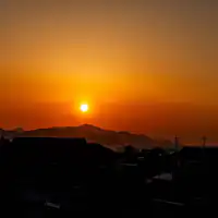 Matahari terbenam yang indah